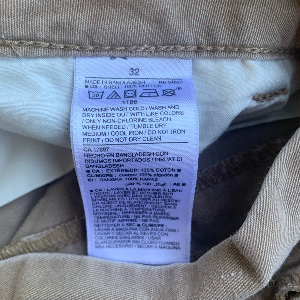 Men’s Old Navy Tan Shorts - Picture 3 of 4